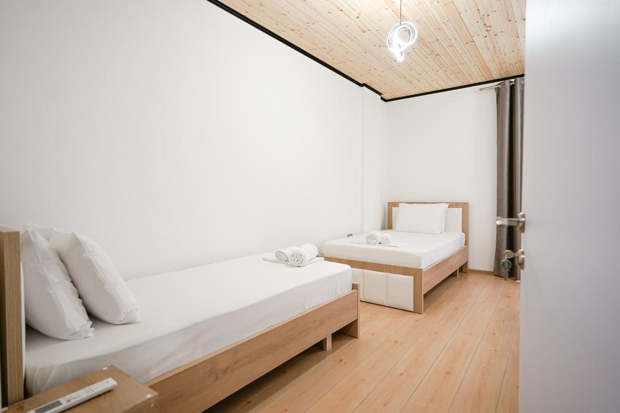 Ora Apartments Gjirokaster Exterior photo